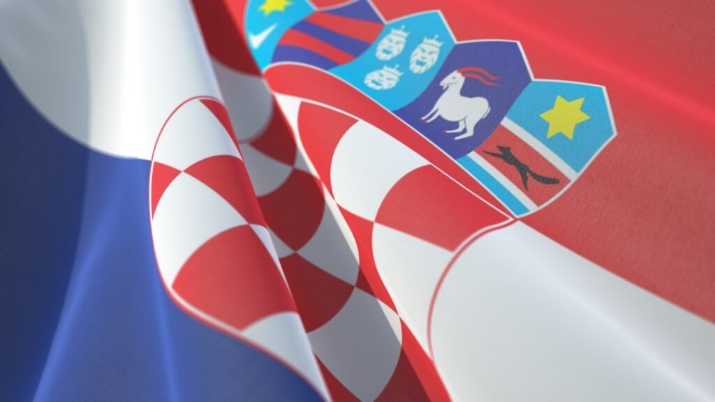 Hrvatska novčanica euro na stolu