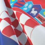 Hrvatska novčanica euro na stolu